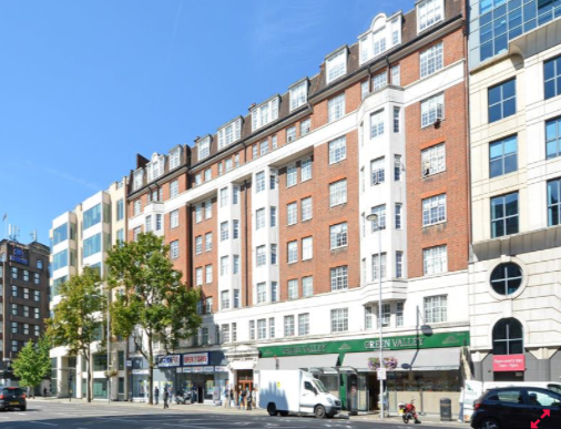 Flat to rent in Kensington High Street, London