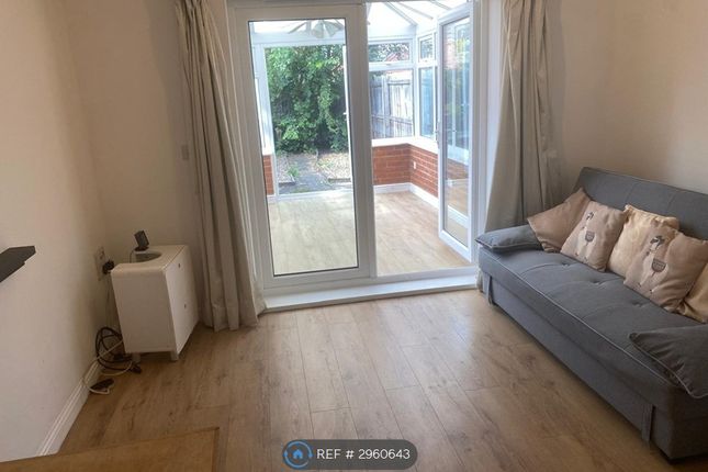 Gilpin Close, Bourne photo 3