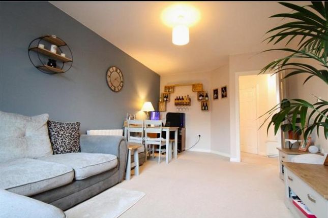 5 Bluewater House, 11, Swan Close, Swindon photo 3