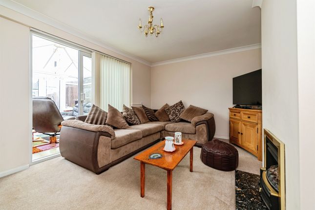Vardon Road, Stevenage photo 4