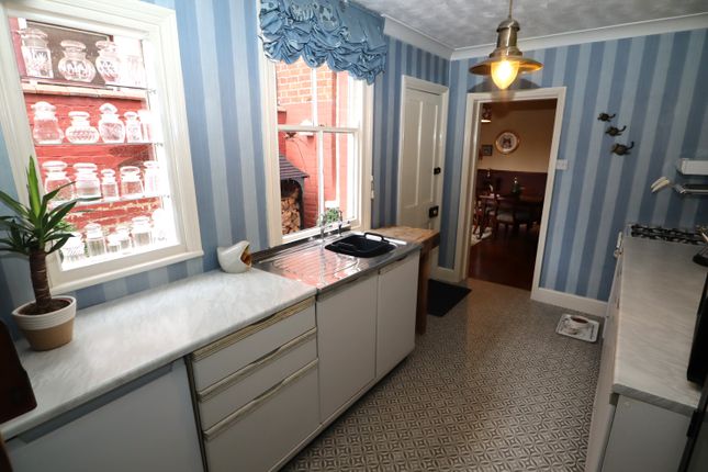 Terraced house for sale in Queens Crescent, Lincoln