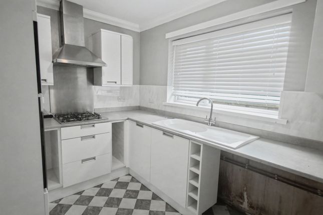 43, Greenhill Place, Hengoed photo 5