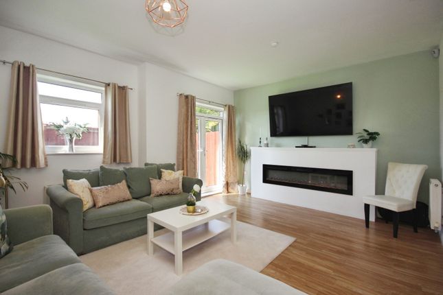 10, Paladine Way, West Midlands photo 2