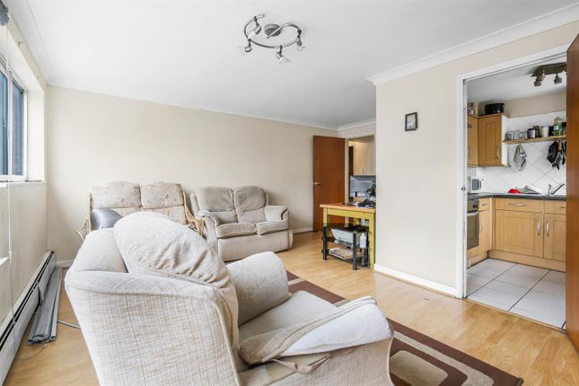 90, Homefield Park, Sutton photo 4