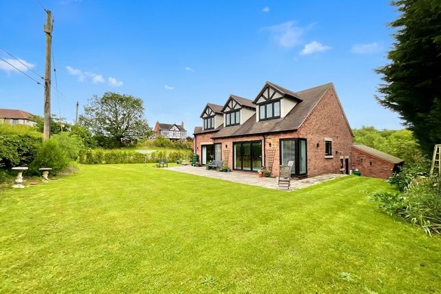 12 Salford, Crewe photo 4