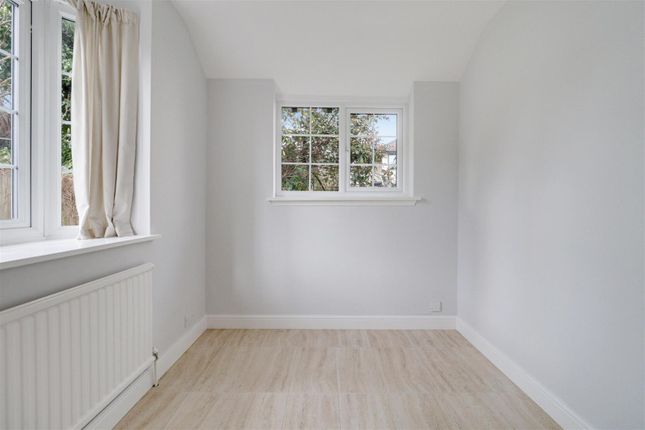 Property to rent in Queens Drive, Thames Ditton