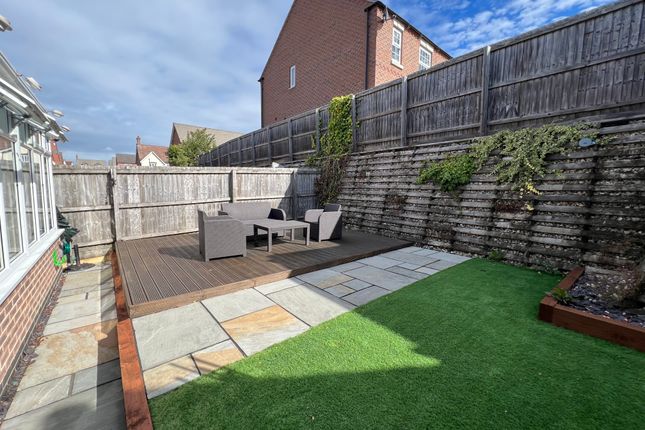 8, Salford Way, Church Gresley, Swadlincote photo 4