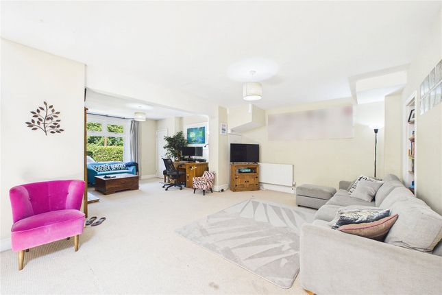 26, Cheapside, Surrey photo 2