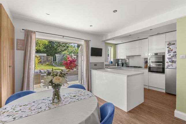 59, Guinions Road, High Wycombe photo 4