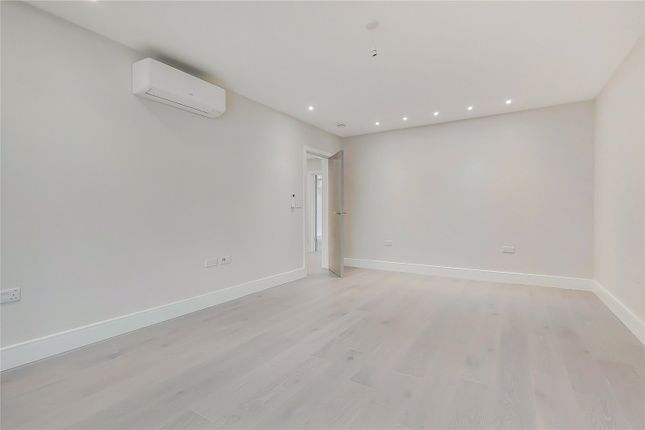 168 Bridge Lane, London photo 2