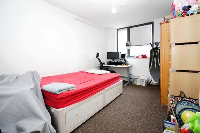 36, The Icon, Basildon photo 5