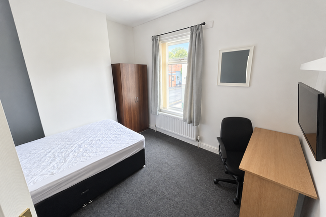 35, Darnley Street, Stoke-on-Trent photo 5