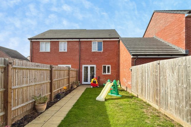 69, Amazon Way, Westbury photo 2