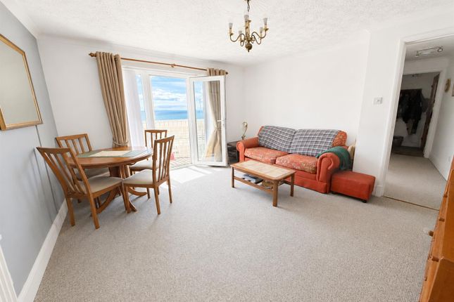 8, Ocean Crescent, Swansea photo 3