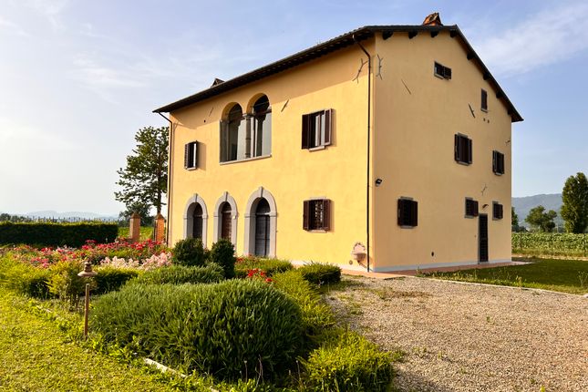 Country house for sale in Casina La Confina, Sansepolcro, Arezzo, Tuscany, Italy