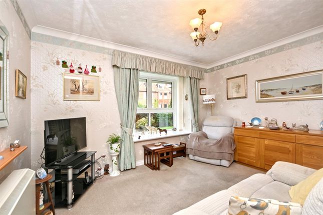 4, Granville Court, Granville Road, Eastbourne photo 2