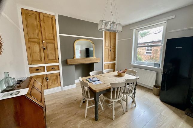 28 Langdale Road, Scarborough photo 4