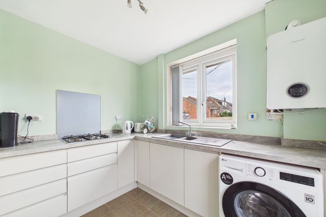 5 Norton Crescent, Towcester photo 4