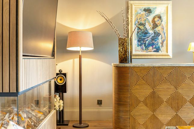 21, Walham Grove, London photo 4