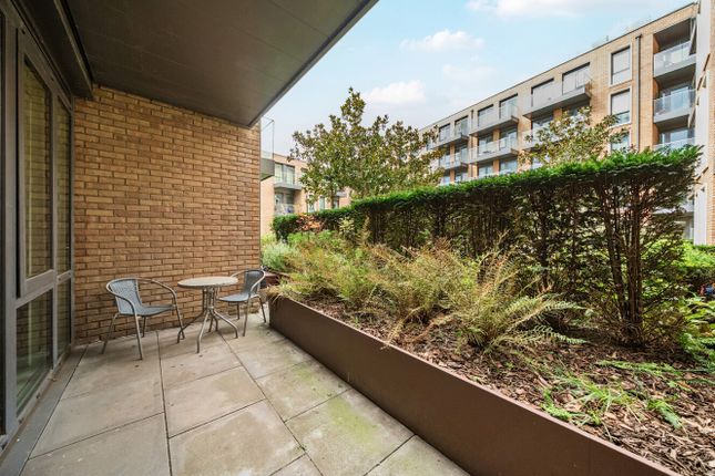 Apartment 10, Matcham House, 21, Glenthorne Road, London photo 2