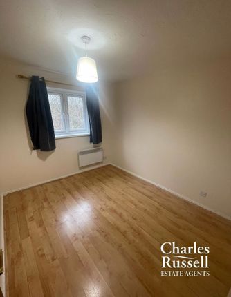 149, Rabournmead Drive VRS1, Northolt photo 5