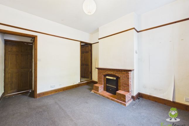 1067, Leek Road, Stoke-on-Trent photo 4
