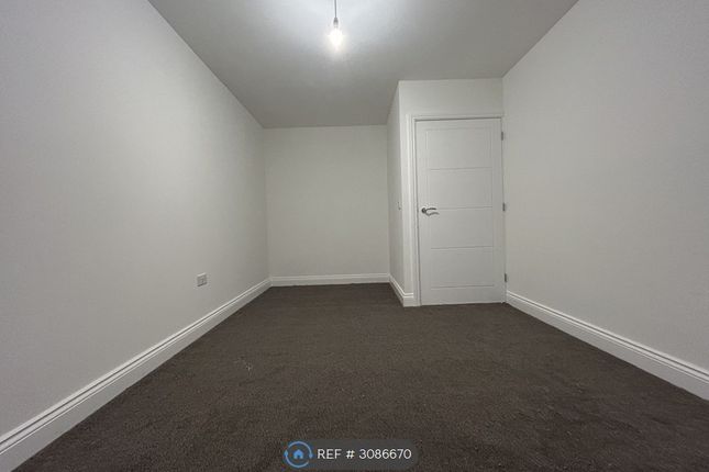 Cheshunt, Waltham Cross photo 3