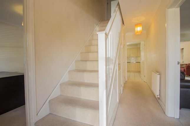 Earlshall Place, Milton Keynes photo 5