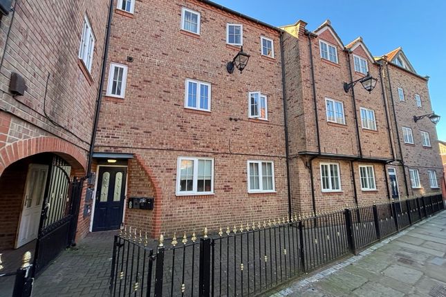1-bed flat on 13 Howard House, Clarks Yard, Darlington, £28,000