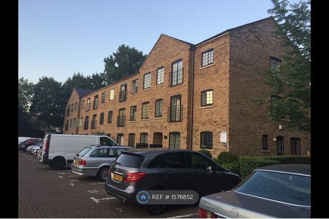 Thumbnail Flat to rent in Crown Mill London Road, Surrey