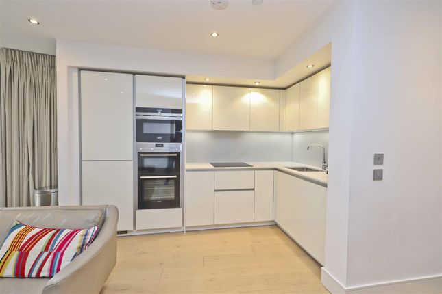 12, Yardley Court, West Drayton photo 4
