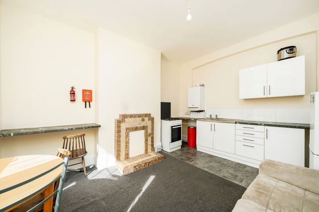 5, Wrotham Road, London photo 3