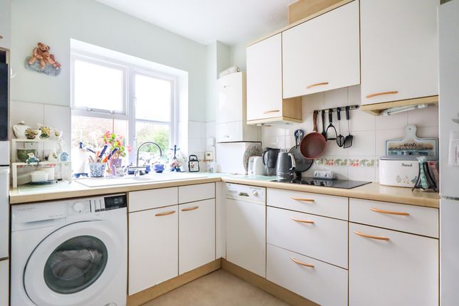 36 Arcadian Court, Sun Lane, Harpenden photo 4