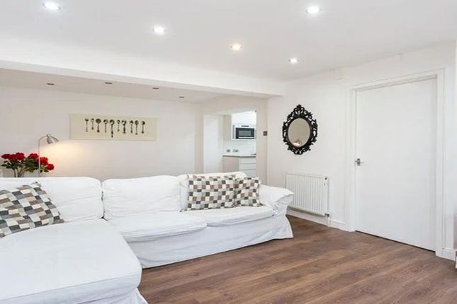 Thumbnail Town house to rent in St. Crispins Close, London