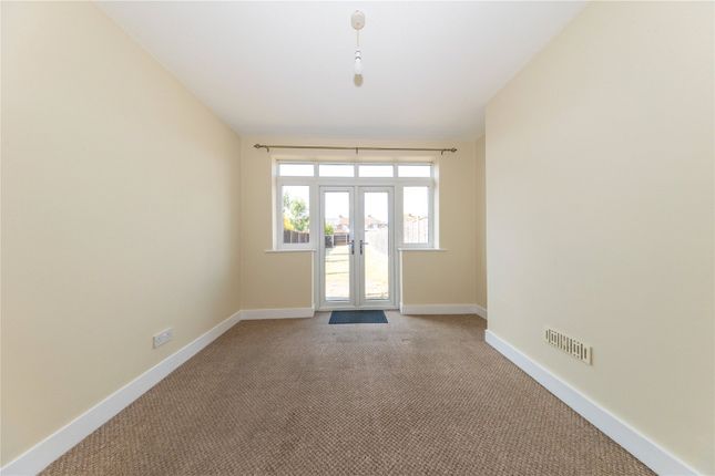 37, Chesford Road, Bedfordshire photo 3