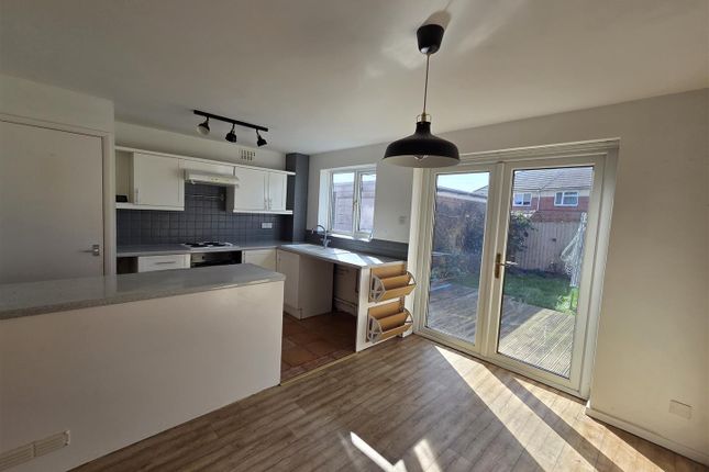 37, Royal Oak Drive, Nottingham photo 3