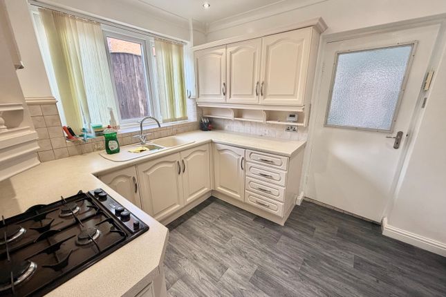 26, Harcourt Crescent, NOTTINGHAM photo 5