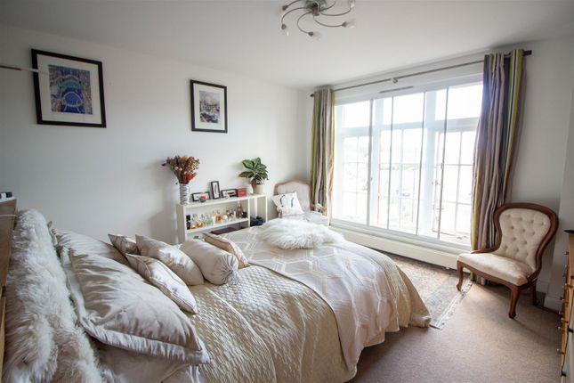 Flat to rent in Union Quay, North Shields