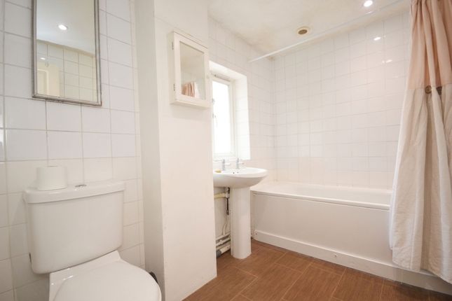565 London Road, High Wycombe photo 4
