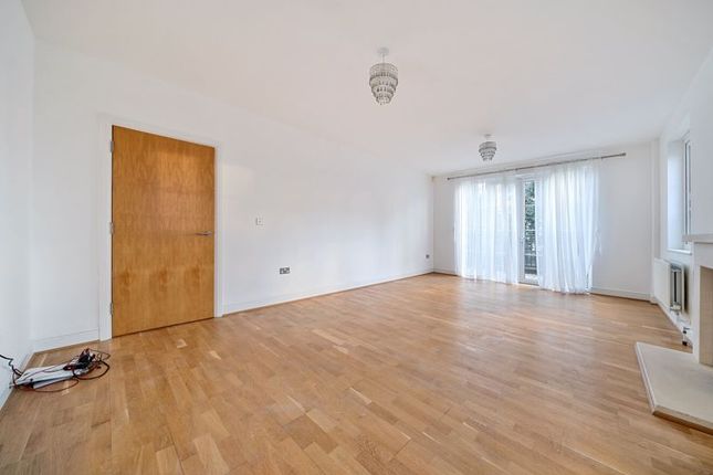 3, Oscar Close, Purley photo 4