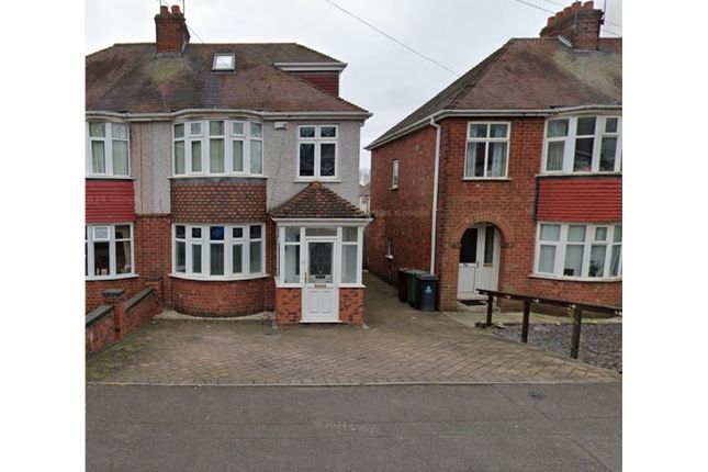Thumbnail Semi-detached house to rent in Wrexham Avenue, Walsall