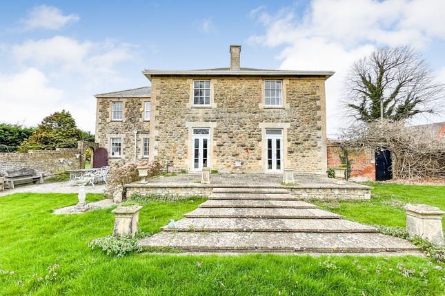 Shrivenham Road, Highworth, Swindon photo 2