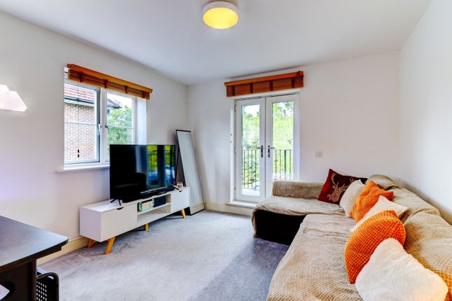 Flat 6, Aspen Court,, Freer Crescent, Buckinghamshire photo 3