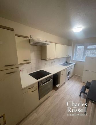 149, Rabournmead Drive VRS1, Northolt photo 4