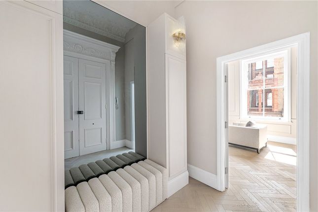 Flat for sale in Ashburn Gardens, London