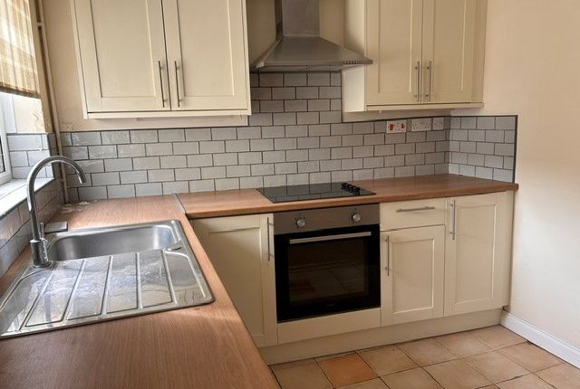 21, Seagate Terrace, SPALDING photo 2