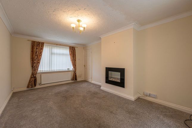 54 Edlogan Way, Cwmbran photo 3