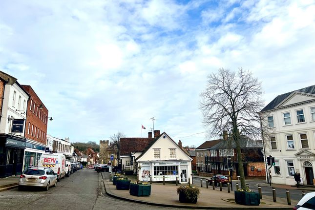 15b, Market Hill, Buckingham photo 2