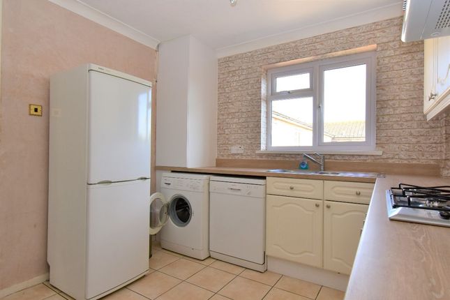 52 Adelphi Crescent, Hornchurch photo 5