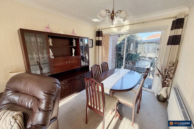 12 Benn Road, Bulkington, Warwickshire photo 3